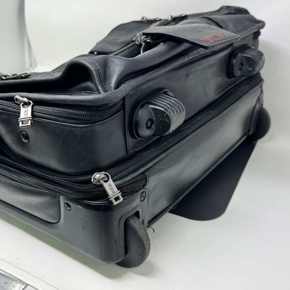 Tumi Leather 2-Wheeler Expandable Leather Laptop Briefcase #96003D4 Black